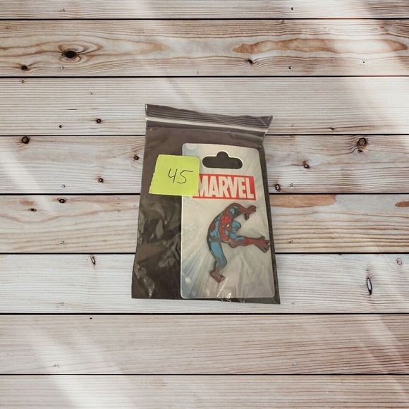 Disney‎ Pin 108554 Marvel Comics Spider-Man Avengers Hero Trading Pin Pre-Owned - Picture 6 of 7